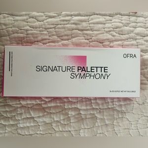 Ofra Cosmetics: Signature Eyeshadow Palete- Symphony